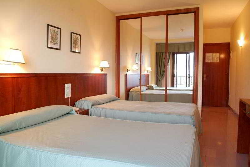 Hotel Restaurante Glasgow Villadesuso Esterno foto
